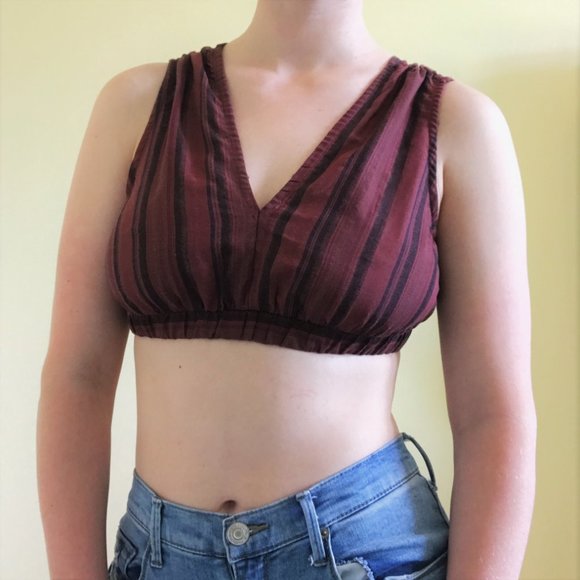 Black/Burgundy Striped Tie-Back Keyhole Crop Top - Picture 2 of 4